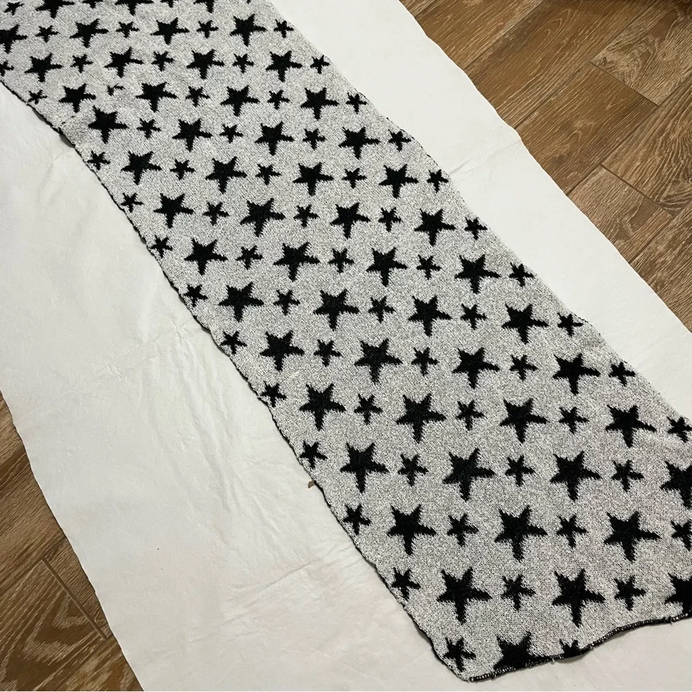 Steve Madden Black White Stars Chunky Wide Cozy Scarf NWT